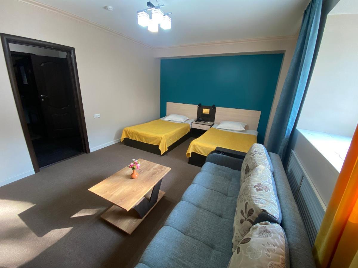 Ulpan Mini Hotel Astana Dış mekan fotoğraf