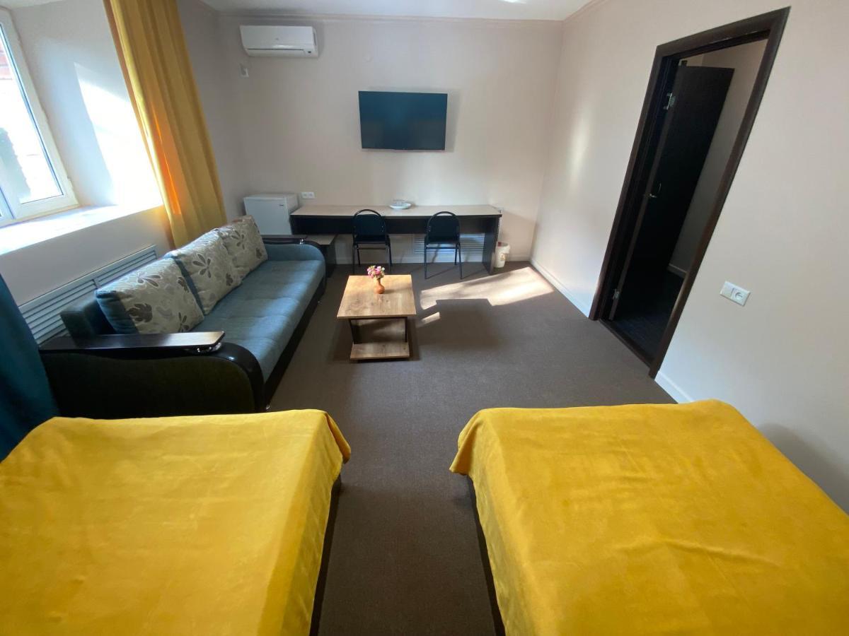 Ulpan Mini Hotel Astana Dış mekan fotoğraf